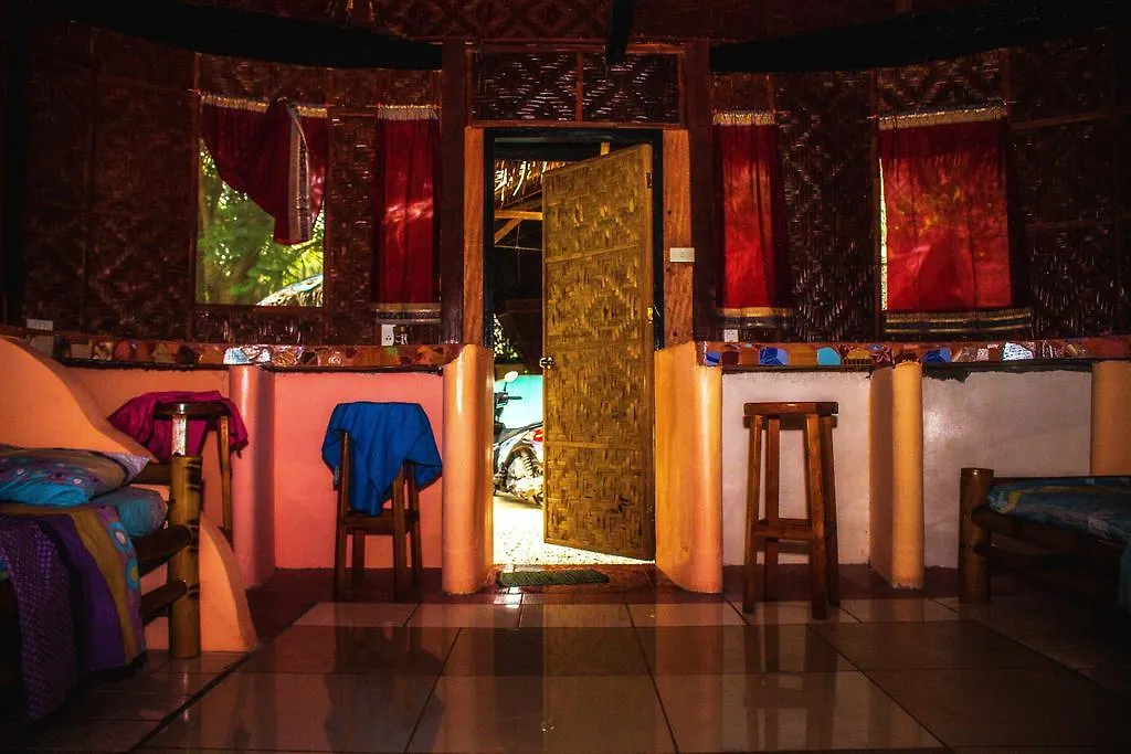 Lennon'S Place Backpacker Hostel Panglao