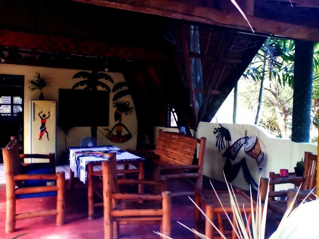 Lennon'S Place Backpacker Hostel Panglao